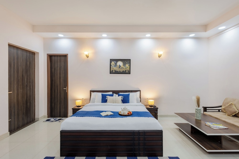 Alaya Stays 5 BHK Pet friendly with pvt pool - Ashirwad Farms