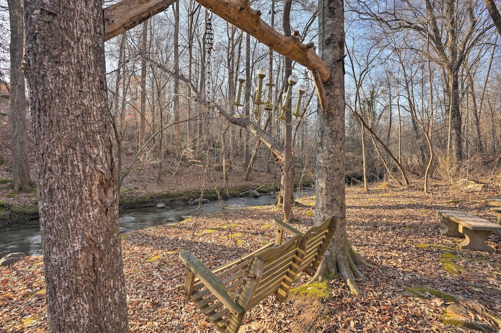 Cozy Summerville Cabin: Private Hot Tub, Fire Pit! view 5