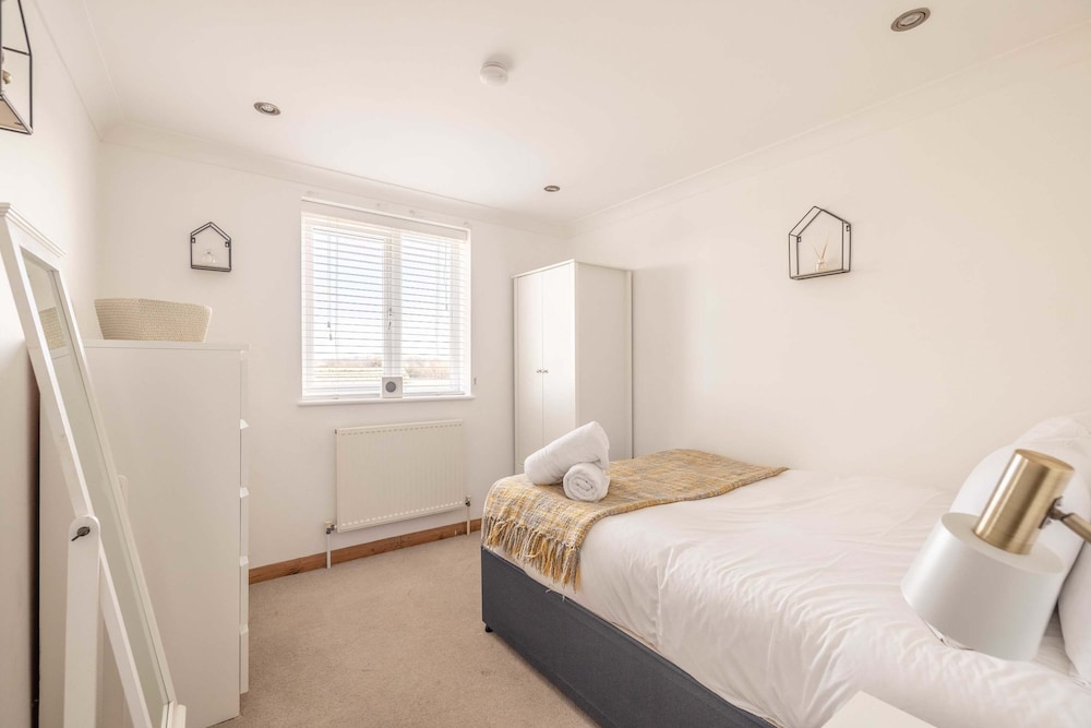 Host Stay Meadow Way