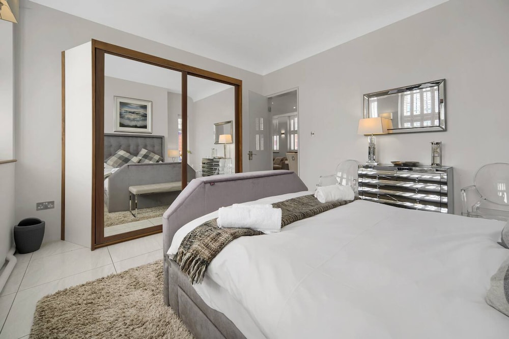 Chic Luxury - Central - Beach Access - Wind