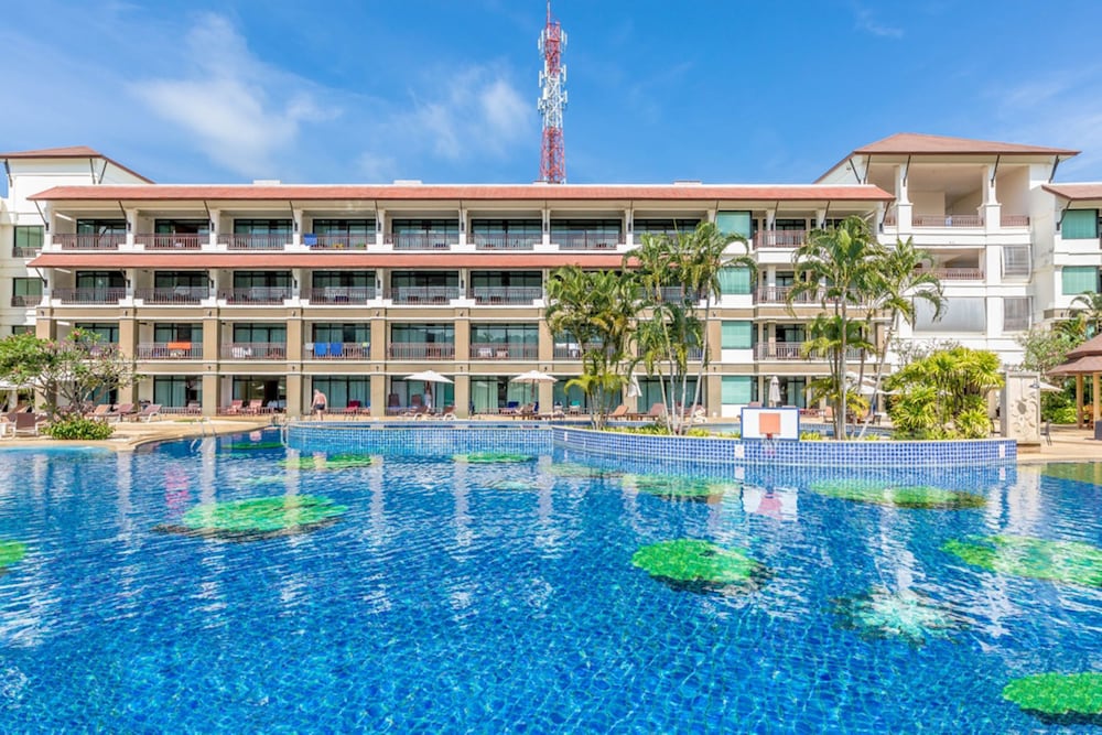 Hotel Alpina Phuket Nalina Resort & Spa