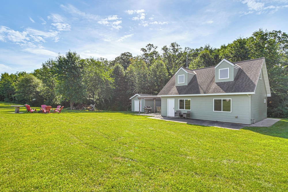 'elbow Lake Escape' w/ Dock in Underwood!
