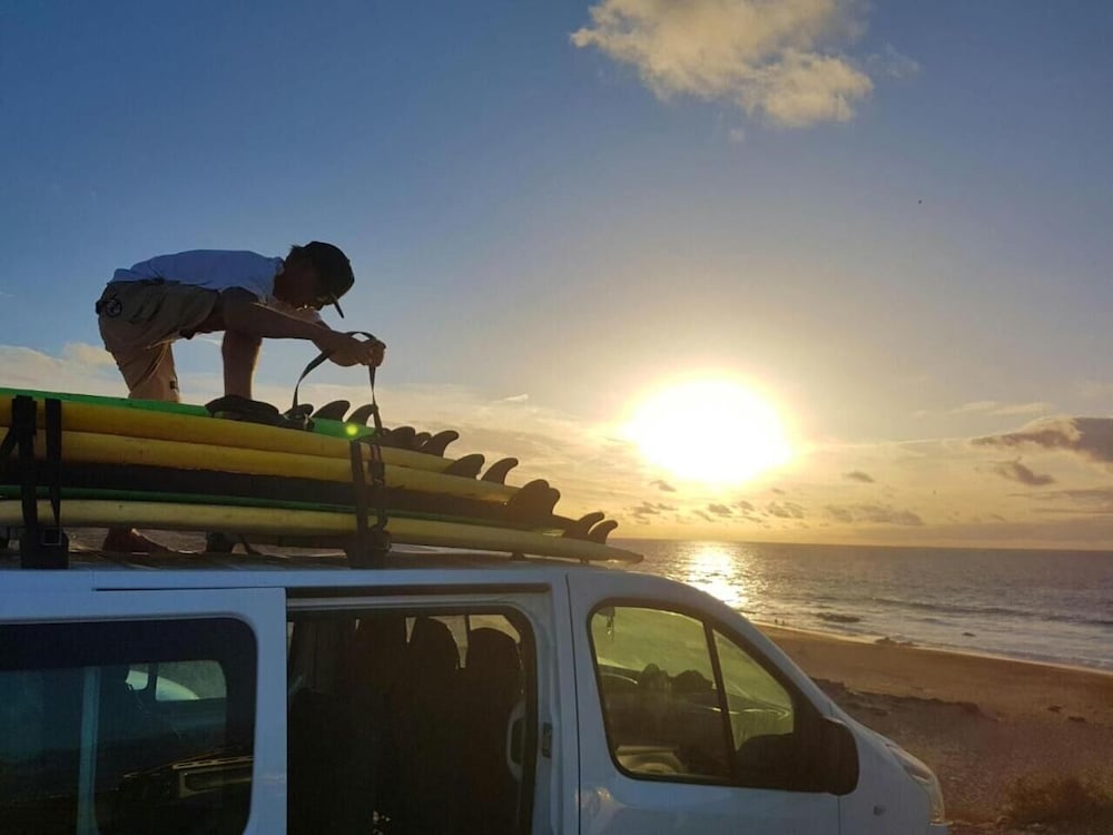 International Surf School & Camp - Hostel