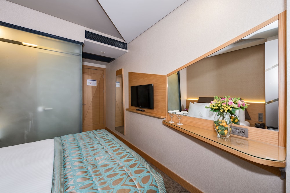 Genova Hotel - Image 49