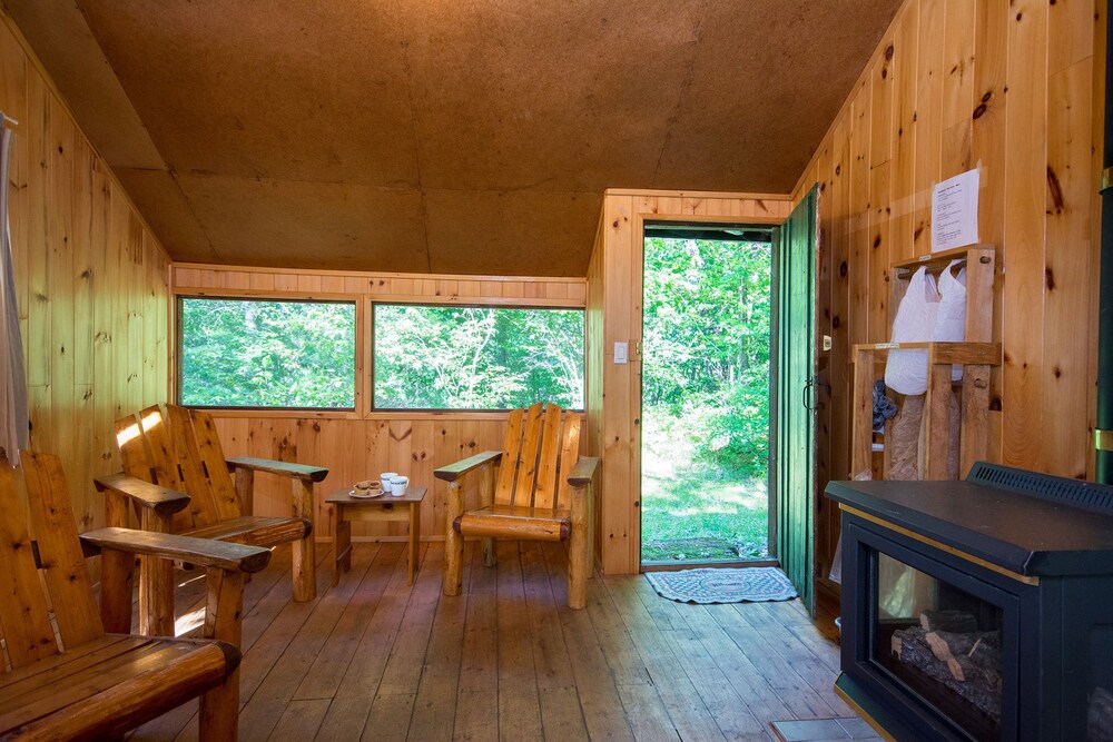 Fifth Lake Cottages