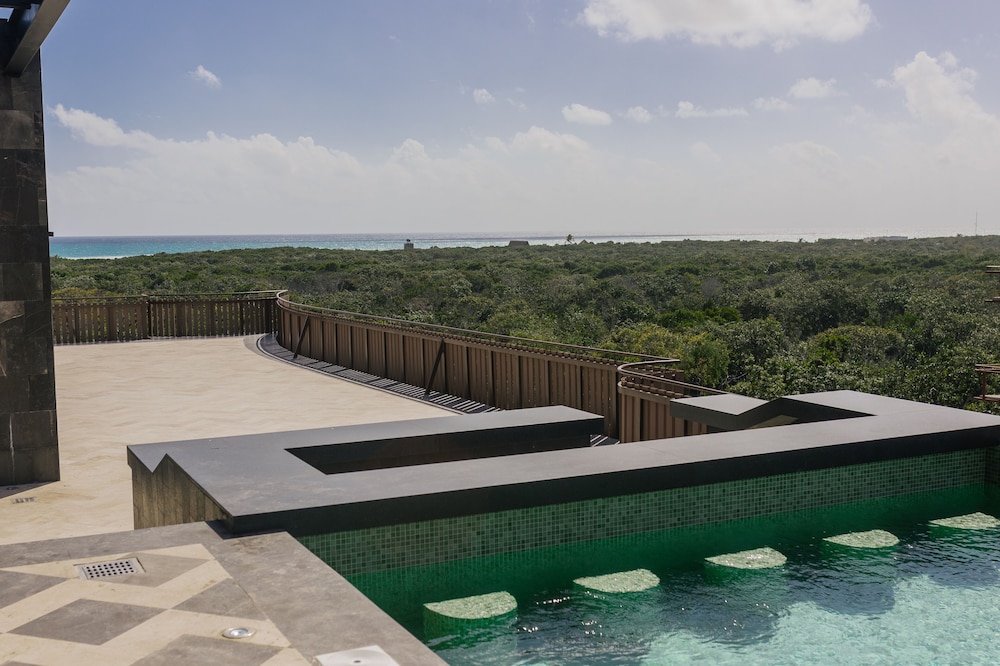 203B Amira Studio By Sandy powerful view 5