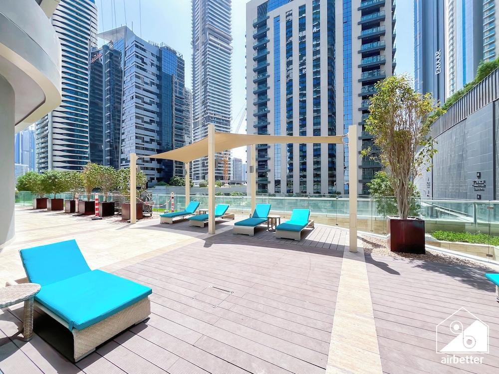 Elegant 2-bed Retreat Stunning Downtown Views