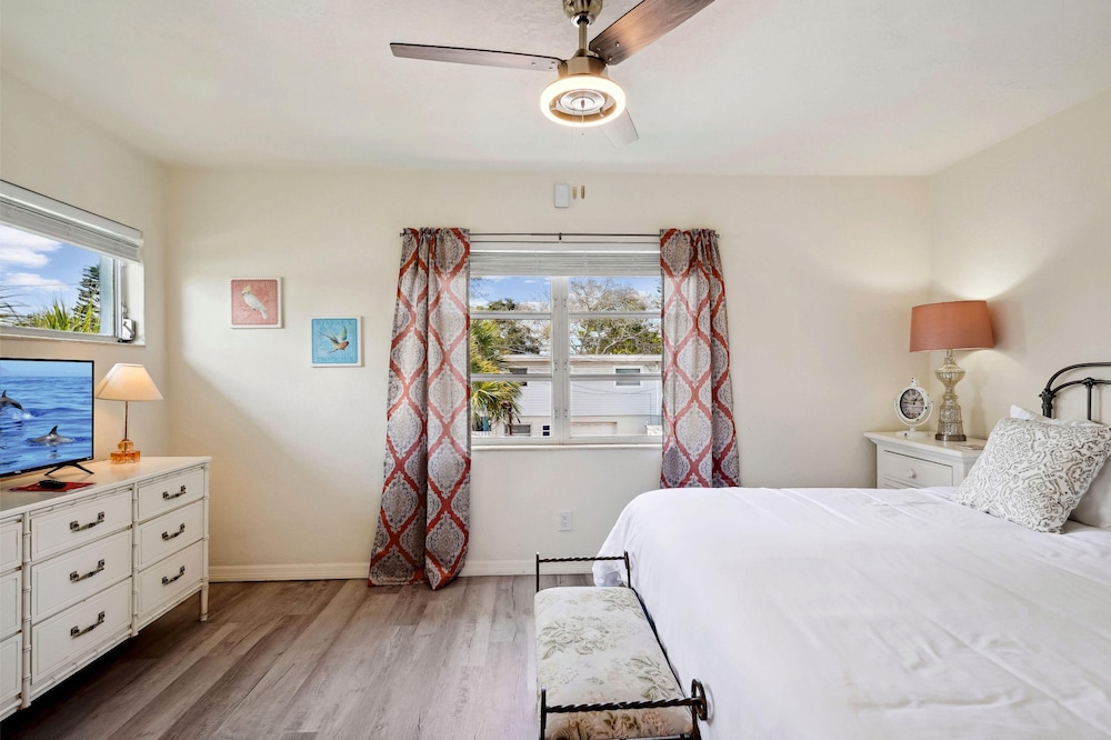 Beach Quarters 2BR #5 and #6