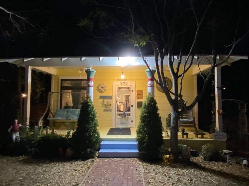 Virginia St Dollhouse