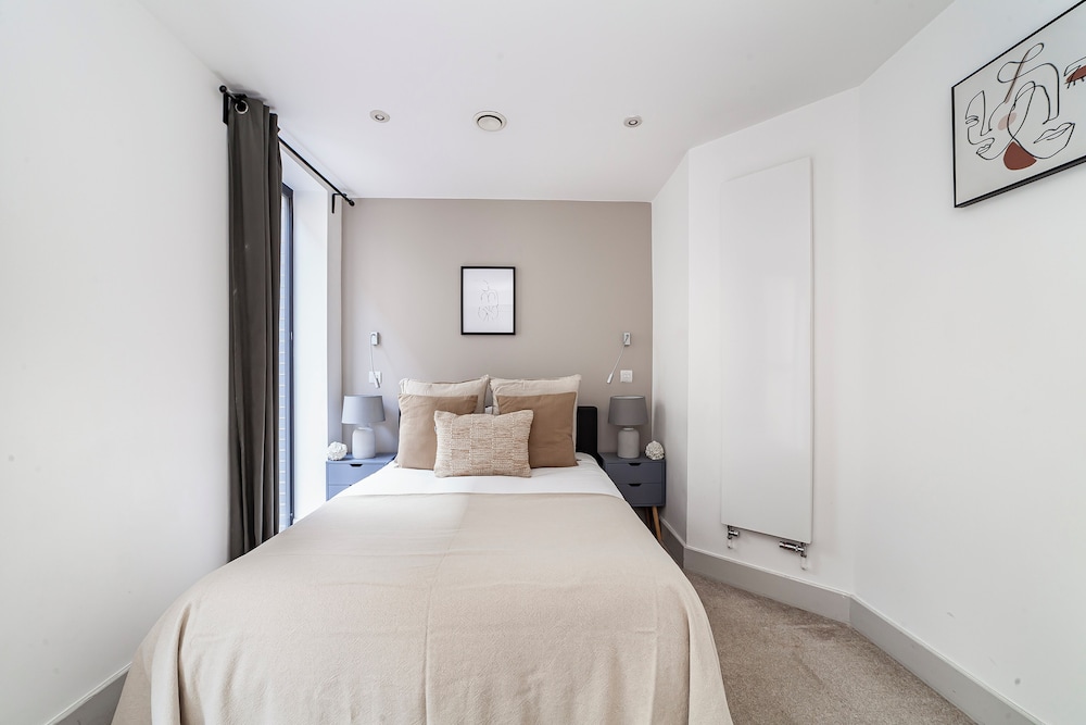 The Old Street Luxury Flat into 3 Bed Apartment in Old Street