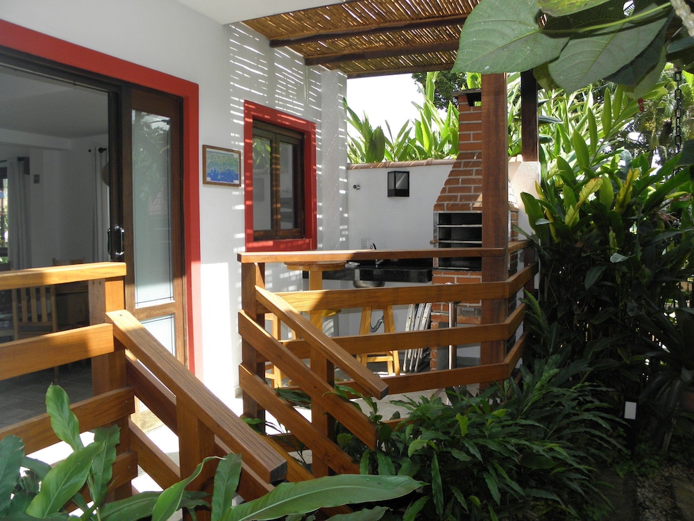 Vila Dos Manacás