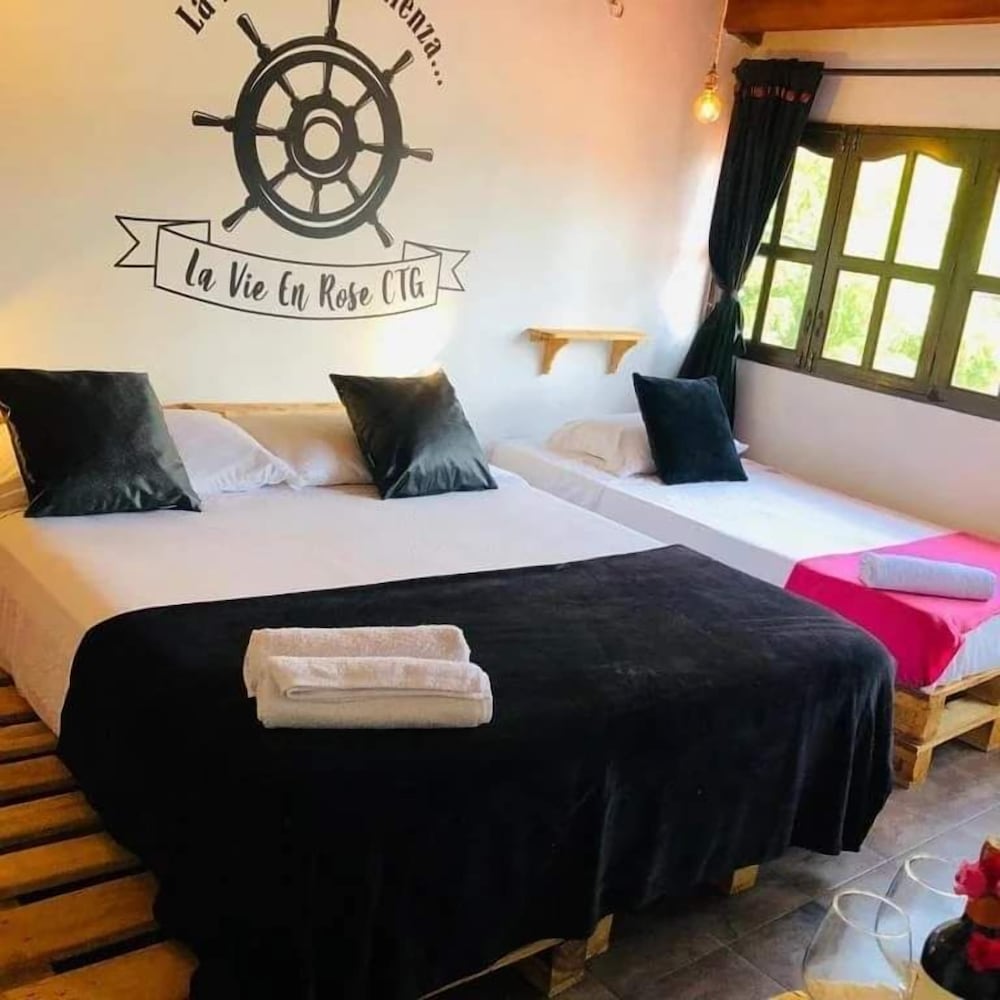 Hostal y Restaurante La Vie En Rose