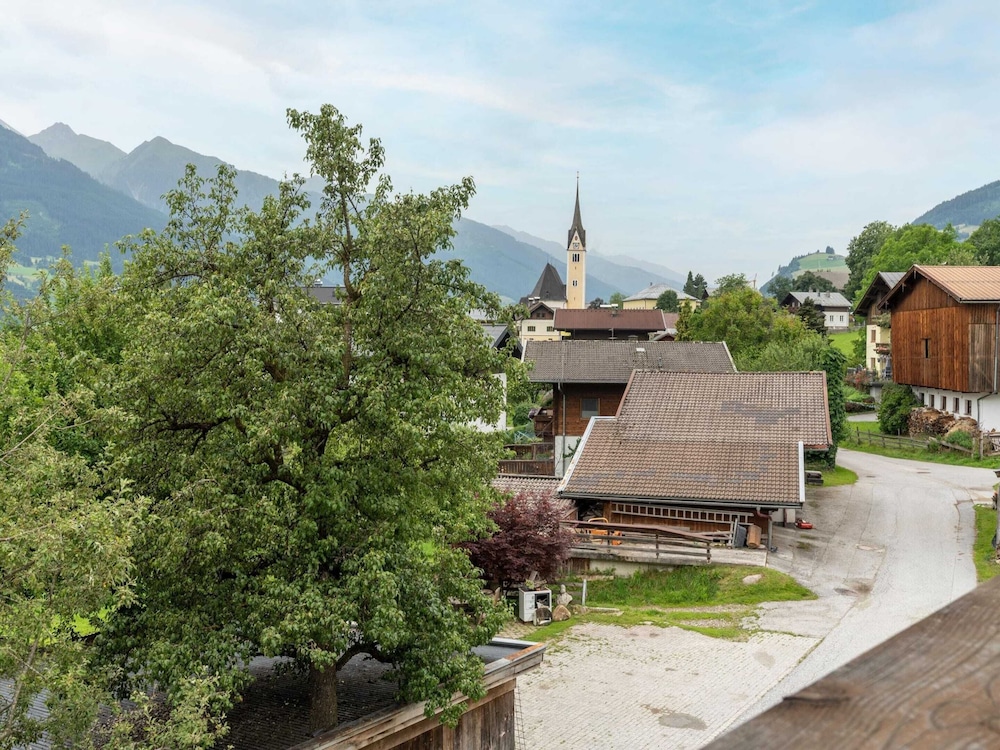 Top Holiday Apartment in Piesendorf