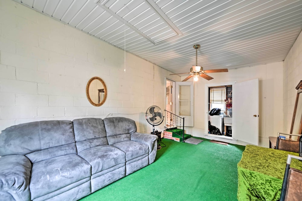 Blounts Creek House w/ Yard - Pets Welcome!