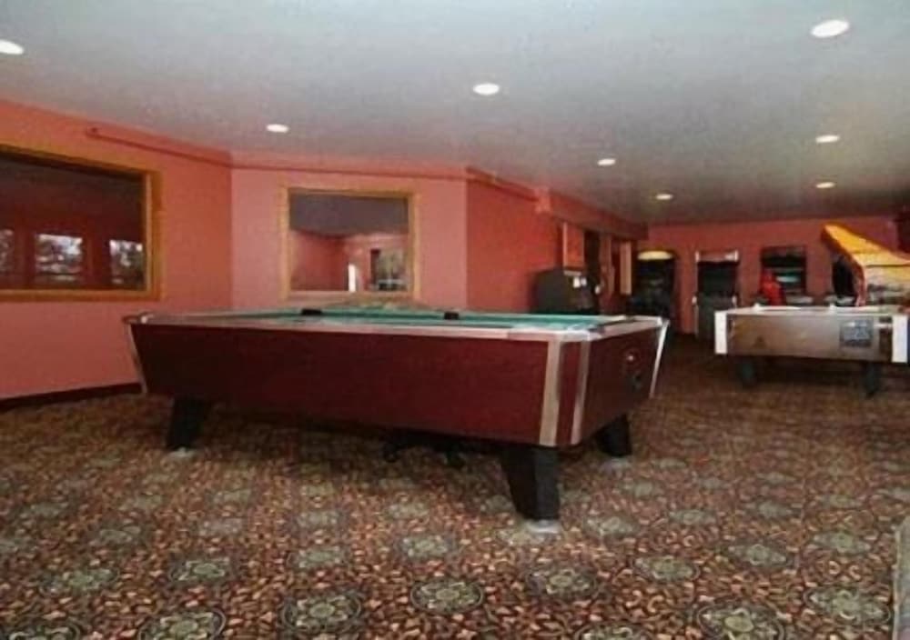 Crown Choice Inn & Suites Lakeview & Waterpark