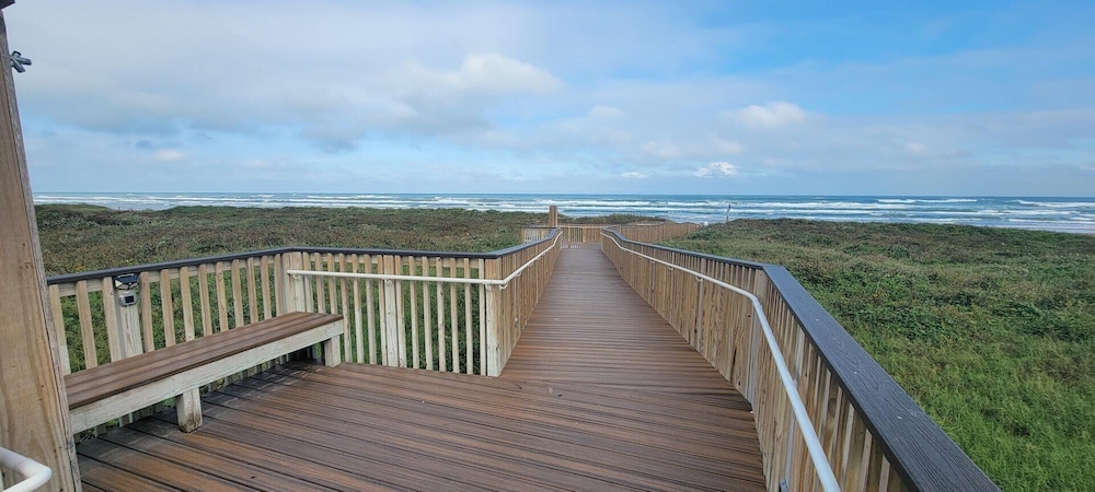 121 Snapper By The Sea 4 Bedroom Home
