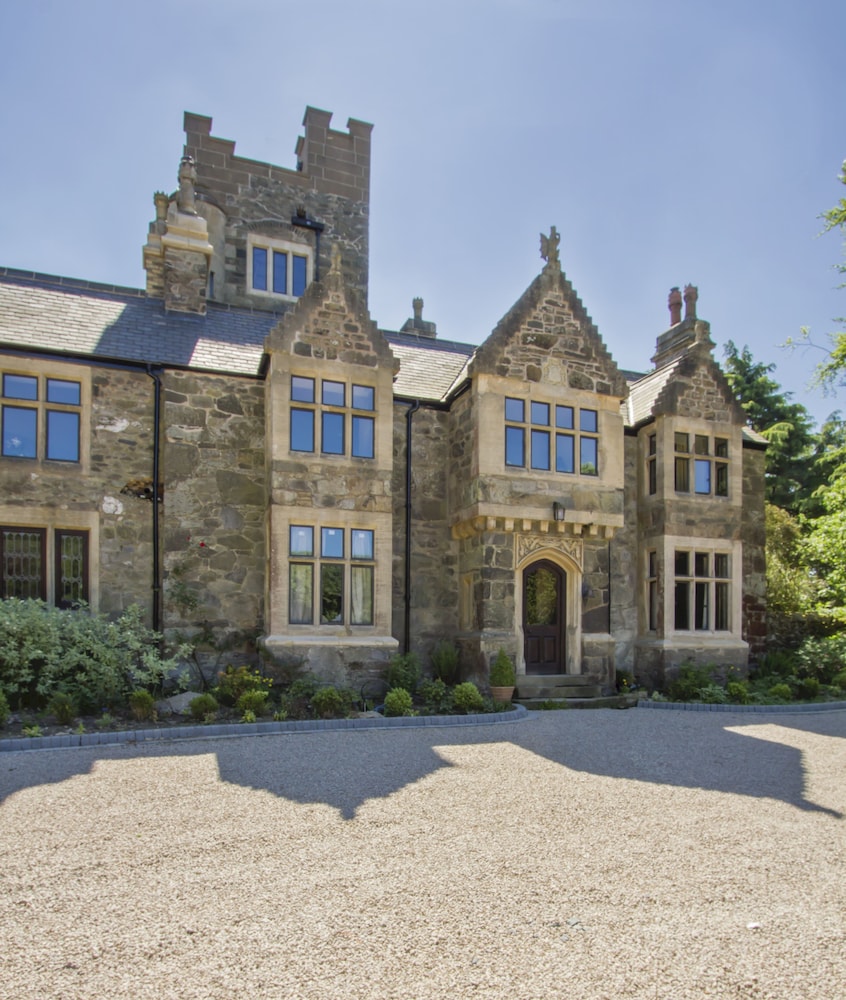 Abbots Oak Manor