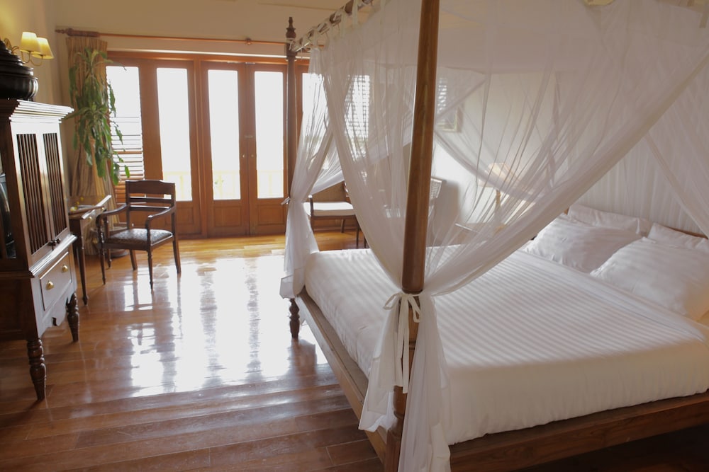 Inle Lake View Resort & Spa