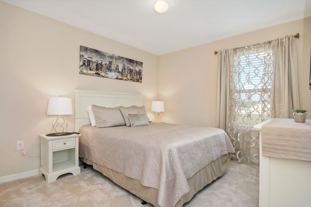Four Bedrooms TownHouse close to Disney 5120