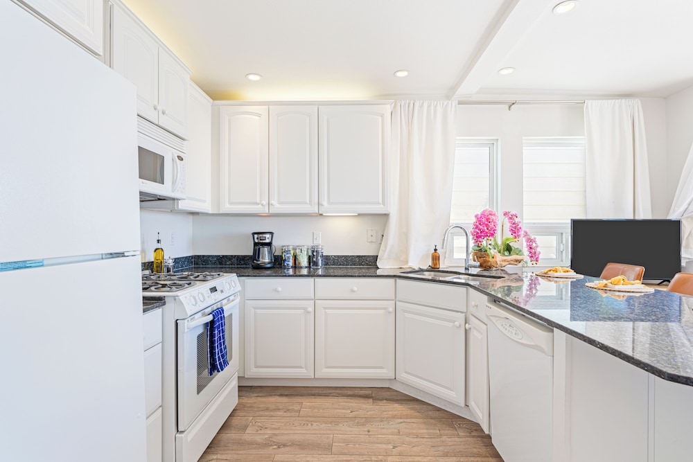 The Cayucan Bungalows by AvantStay Pet-Friendly Getaway Steps from Cayucos State Beach
