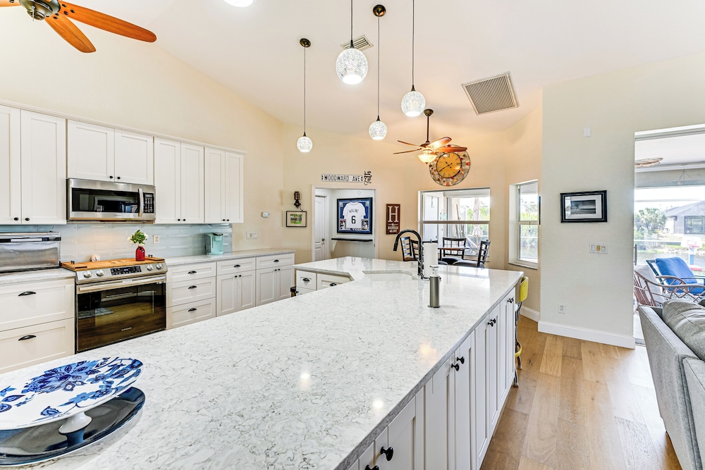 Heated Pool w/ Canal Views: Port Charlotte Home