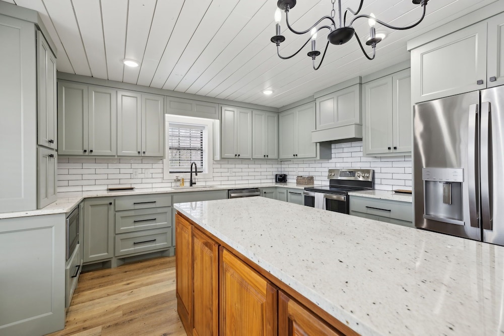 Fox Haven Retreat-modern Cabin-acres of Priv Land