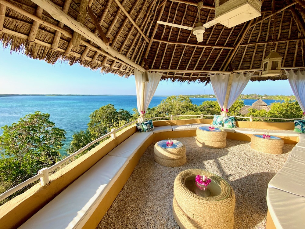 Rock and Sea Resort