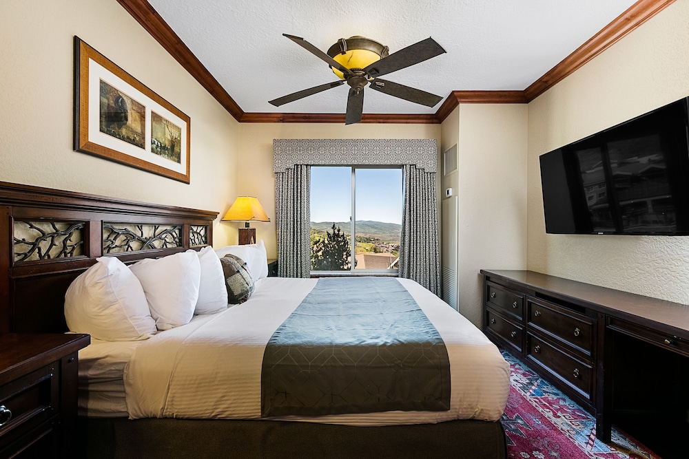 White Pines 1BD at Westgate