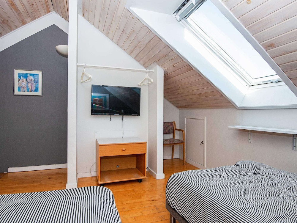 6 Person Holiday Home in Fano-by Traum view 5