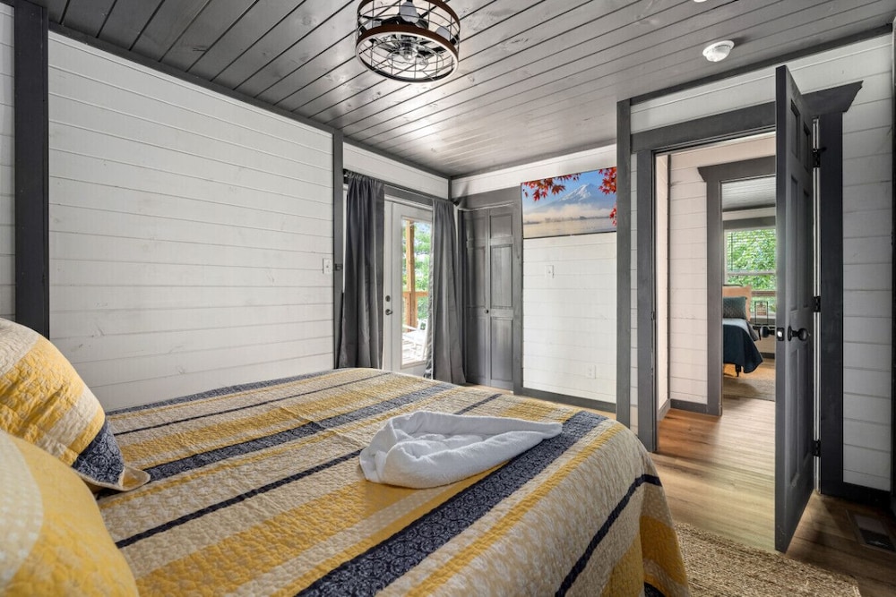 Summit Luxe Resort