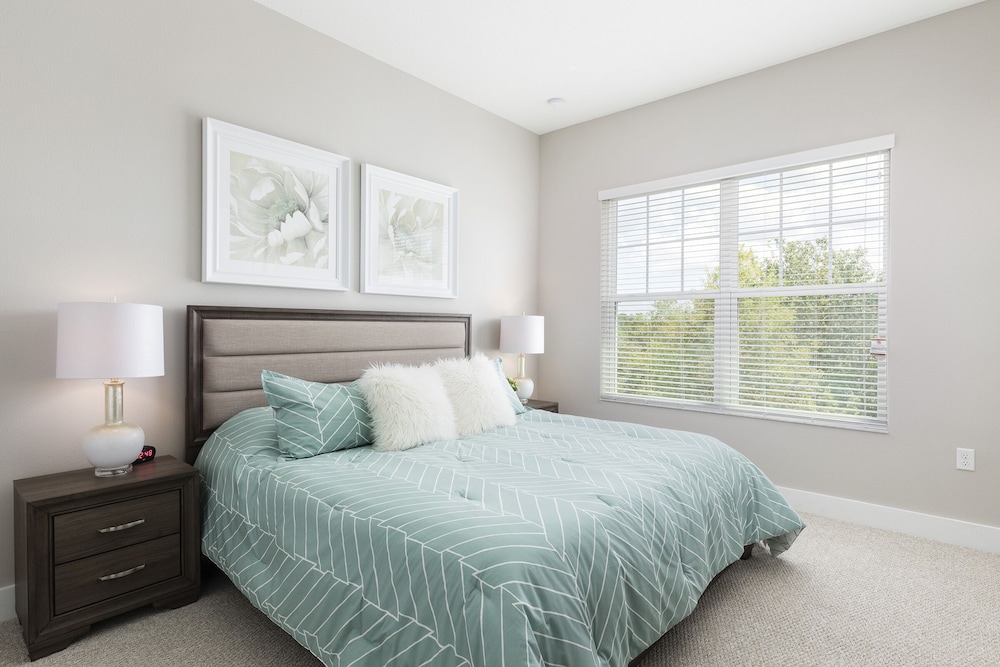 Summerville Vacation Homes by Columbia Management