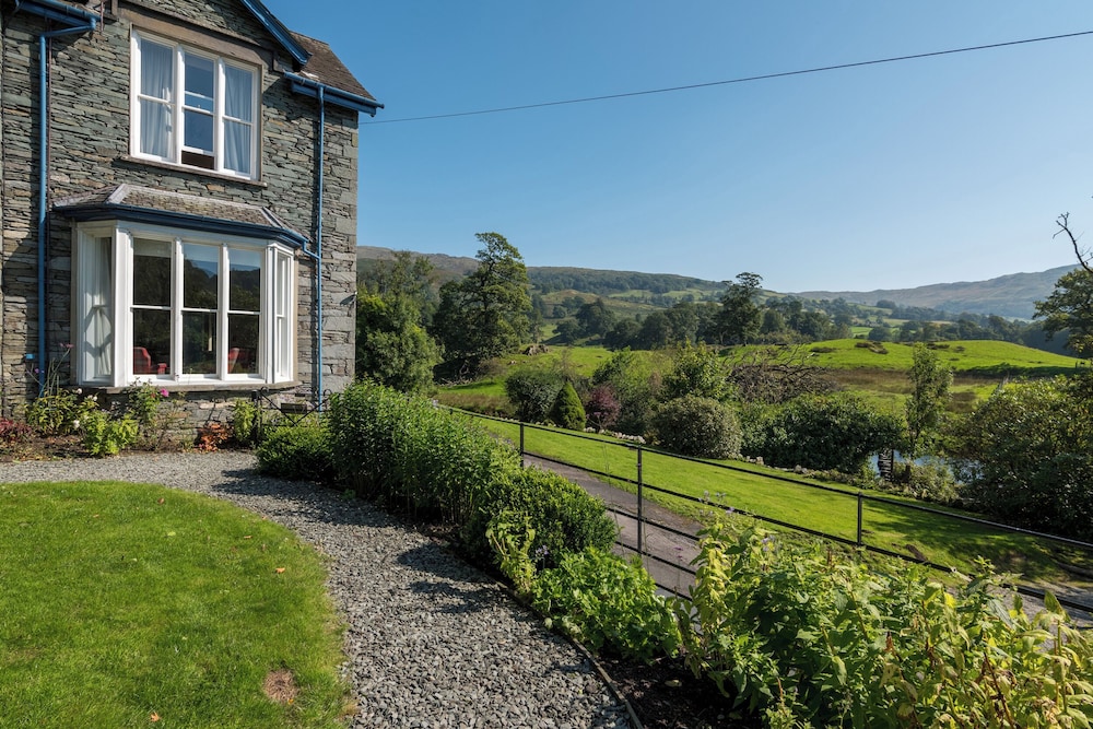 Stepping Stones House
