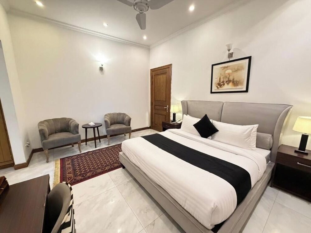 Rhodium Hotel ONE