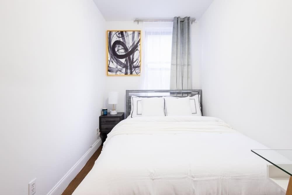 1435 UES Apartment
