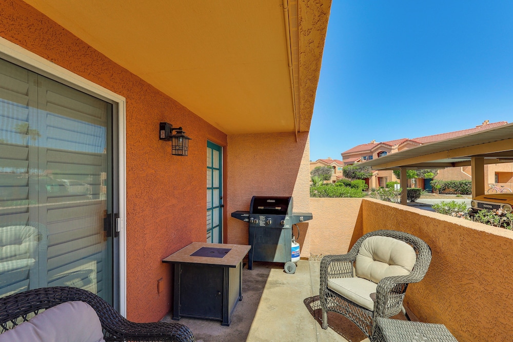 Walk to Rotary Park: LHC Condo w/ Private Patio