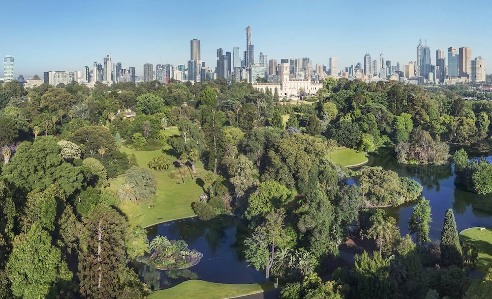 Southbank Boulevard Melbourne view 3