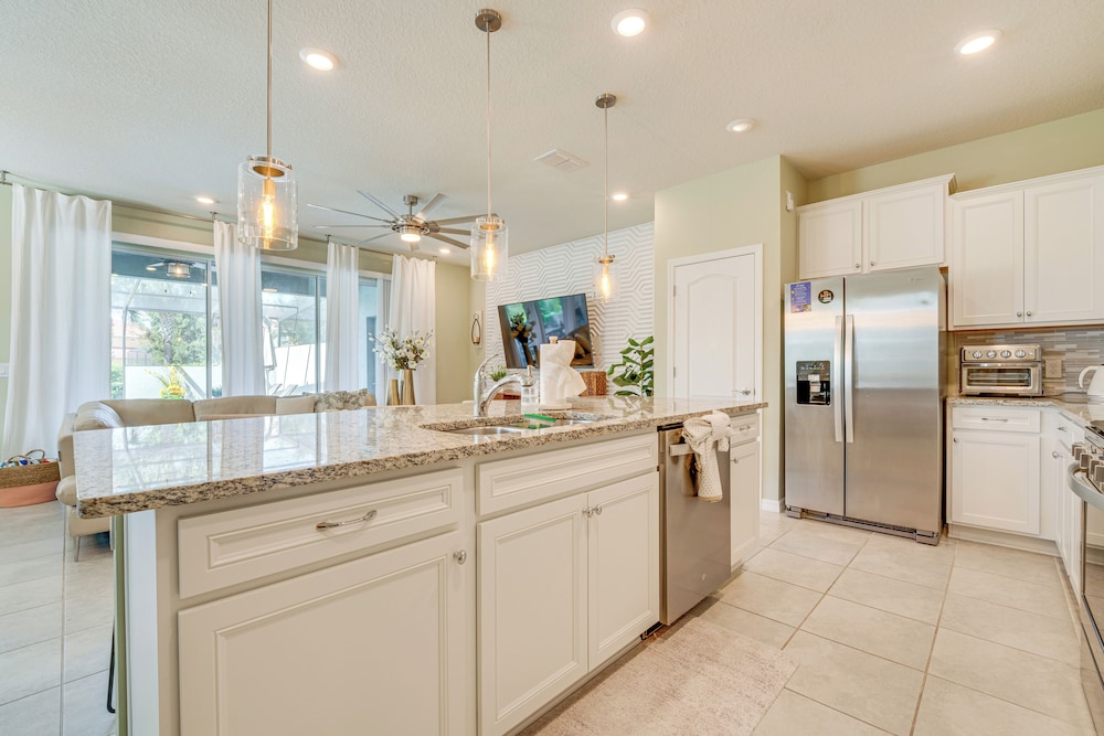 Private Backyard Oasis: Solterra Resort Condo