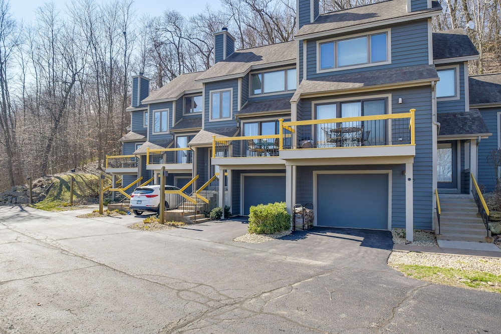 Charming Galena Townhome Near Belvedere Mansion! view 4