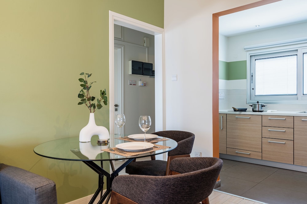 Local Host Living - Signature Apartments in Nicosia