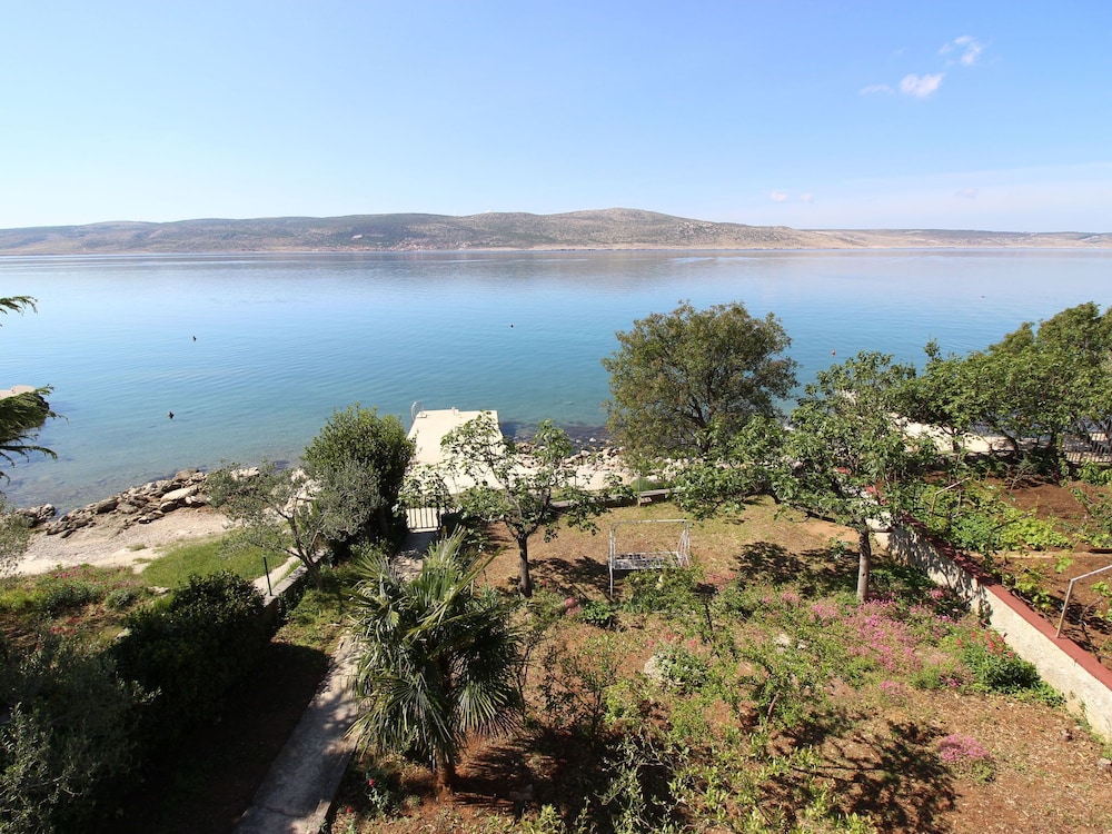 Apartment in Seline With Garden view 3