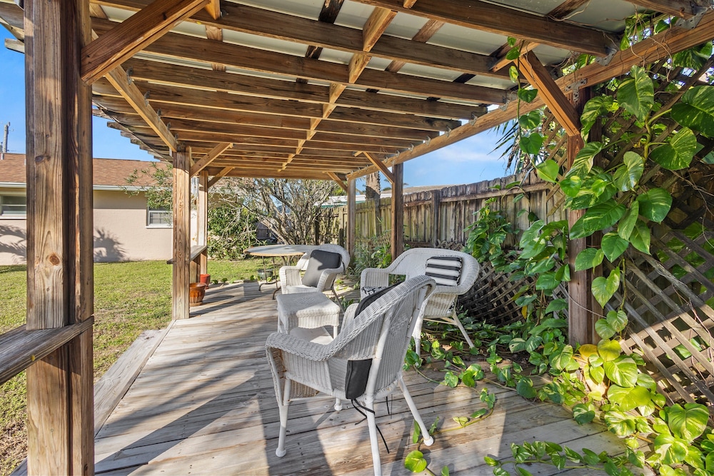 Ocean Song House