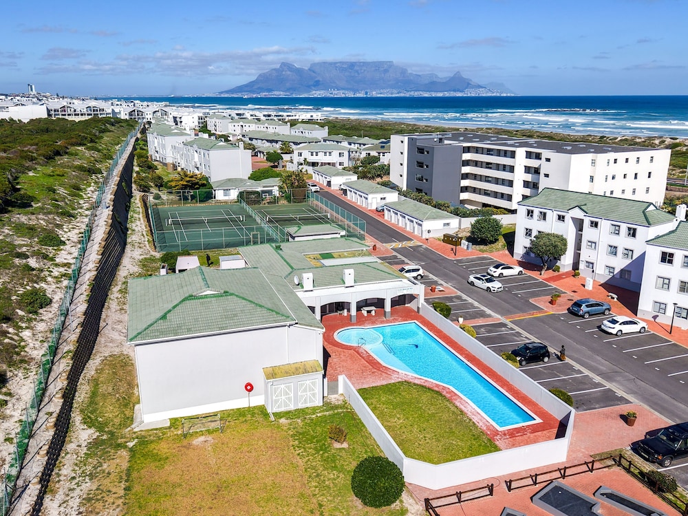Big Bay Beach Club G6