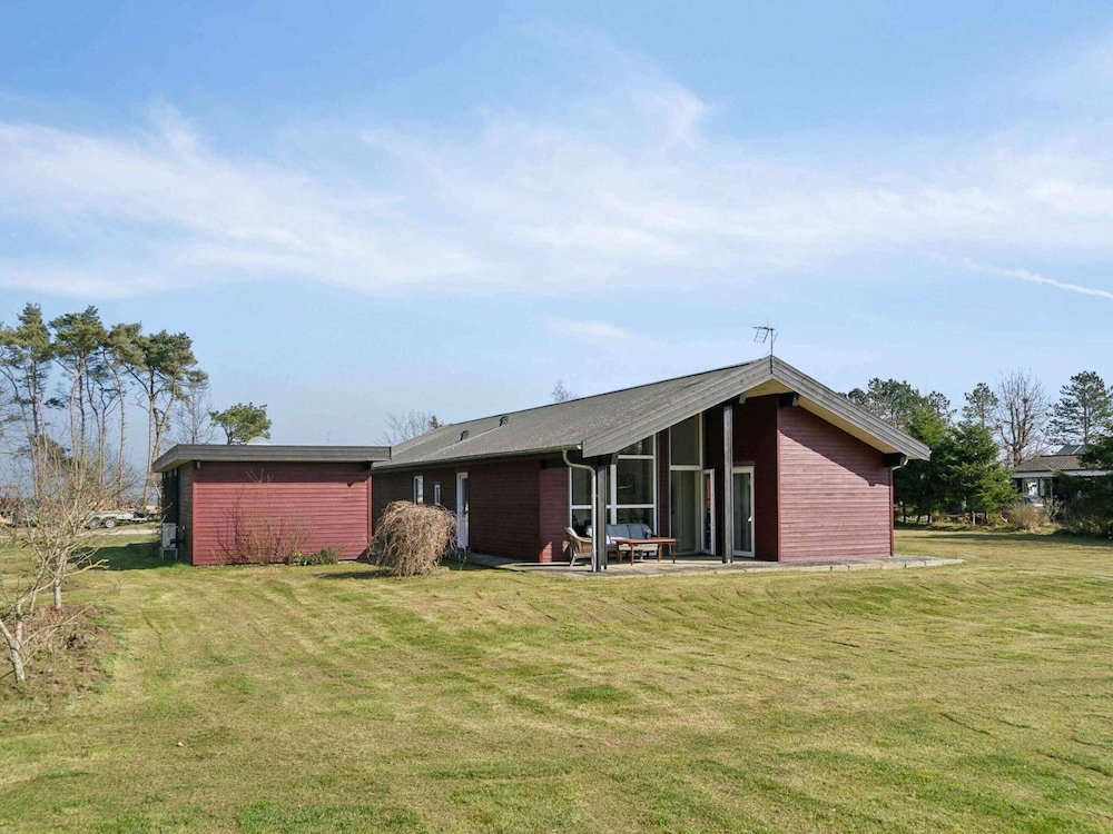 5 Star Holiday Home in Orsted