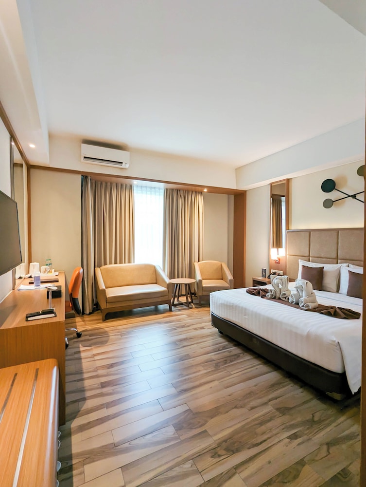 Astanaraya Suites Hotel
