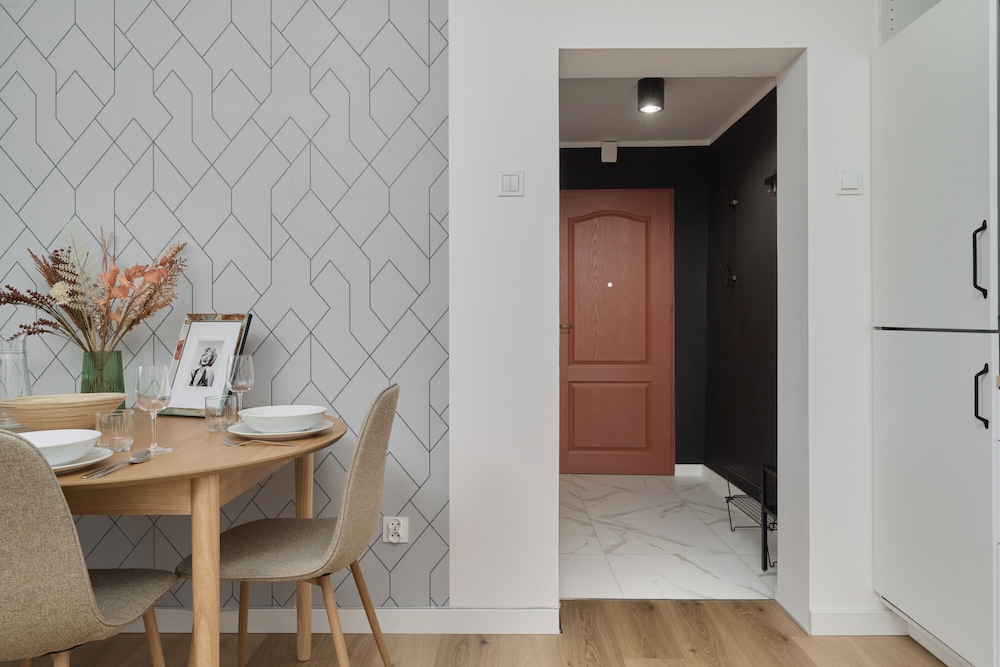 Bright & Stylish Gajowicka by Renters view 2