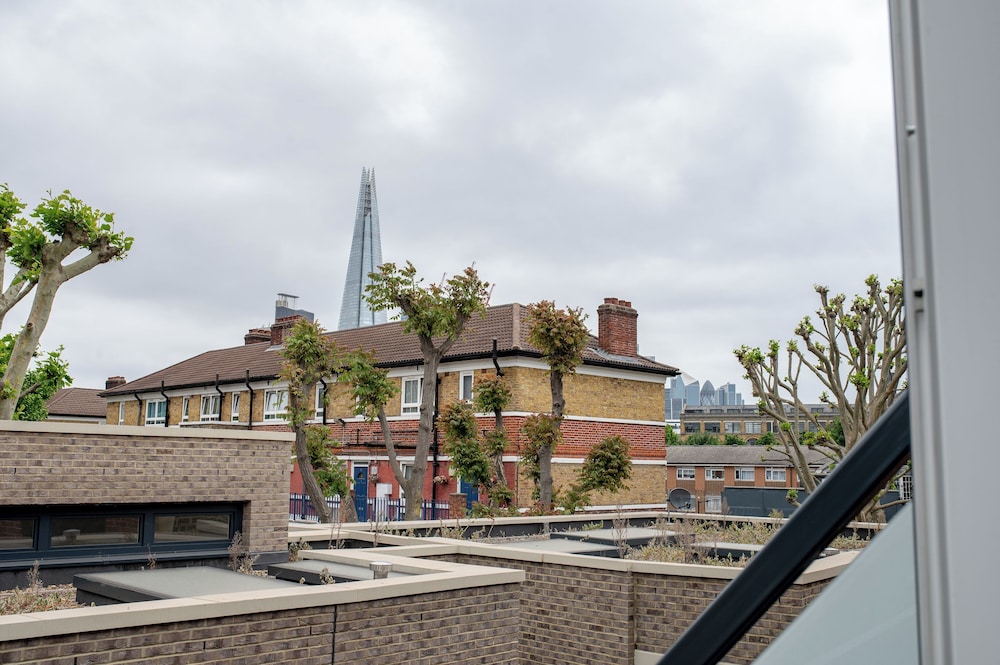 VESTO Tower Bridge