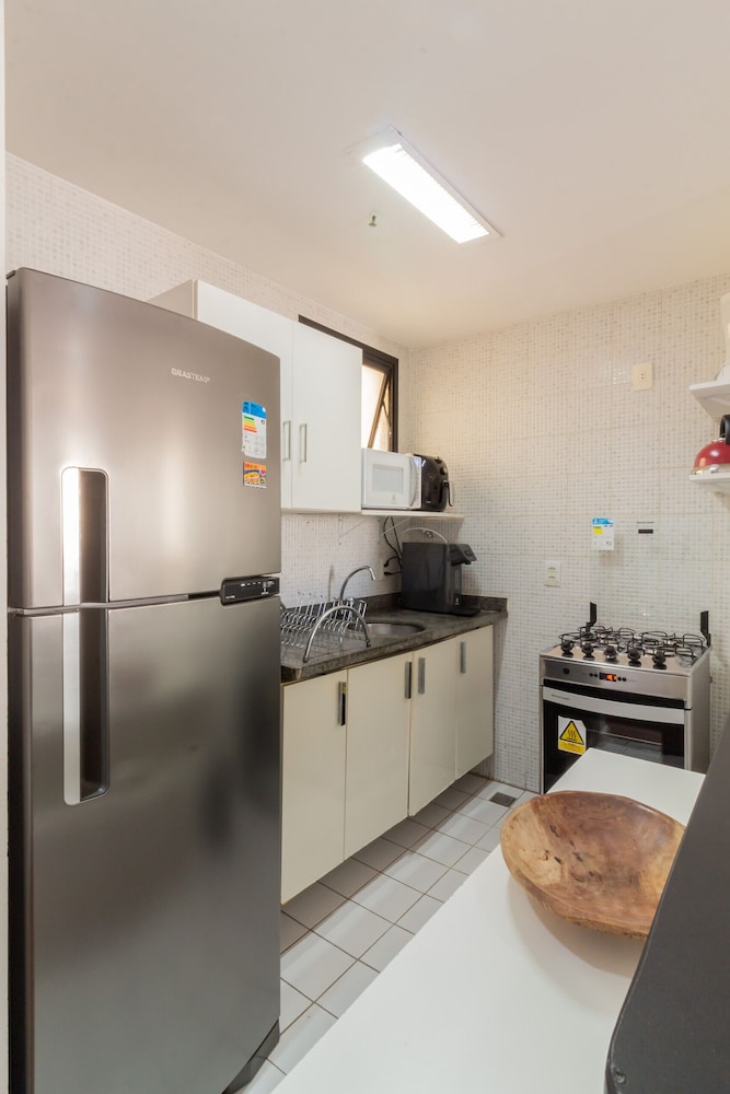 12 Minutes From Copacabana Beach Pl708