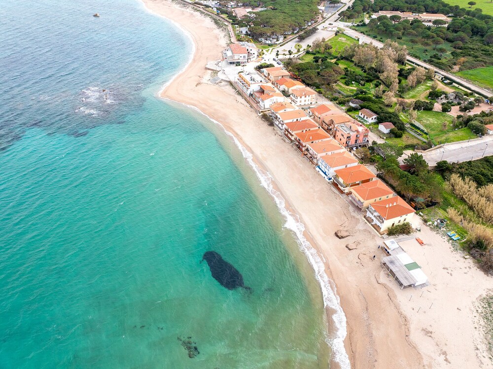 Relaxing Residence Baia dei Mirti B4 1 Bedroom Apartment Sleeps 4 -bilo 4