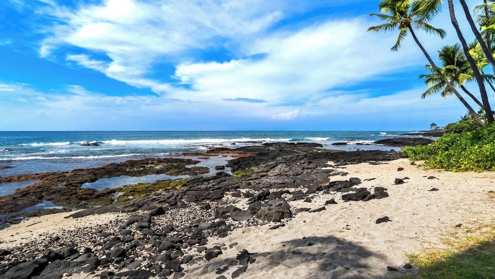 Ocean Front With Private Lanai - In-unit AC - Vrkcv