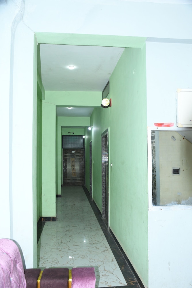 Manan Palace